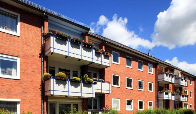 Übernahme praktischer Aufgaben für die Wohnungswirtschaft